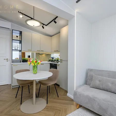 아파트 Luxury Next To Old Town