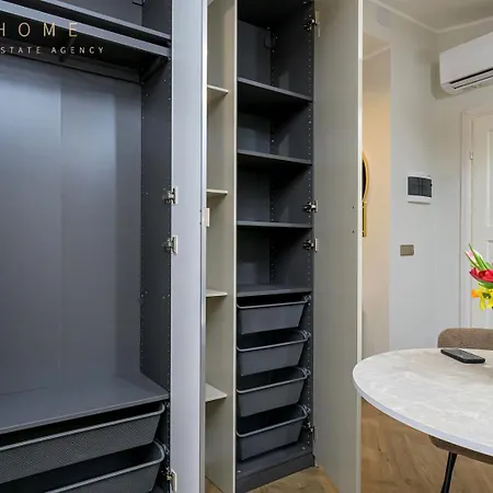 Appartamento Cozy Old Town With Free Parking, Ac & Kitchen *