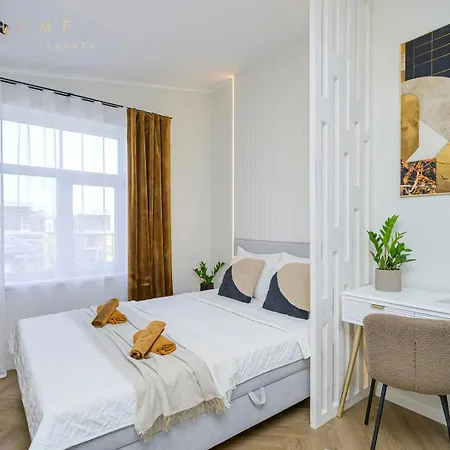 Cozy Old Town With Free Parking, Ac & Kitchen *