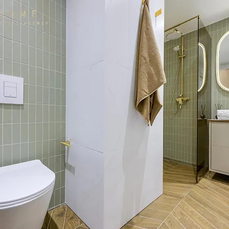 Appartamento Cozy Old Town With Free Parking, Ac & Kitchen *